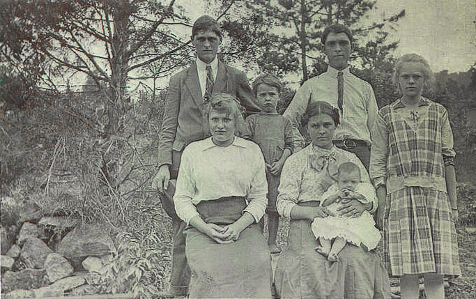 Jane Honeycutt and her family